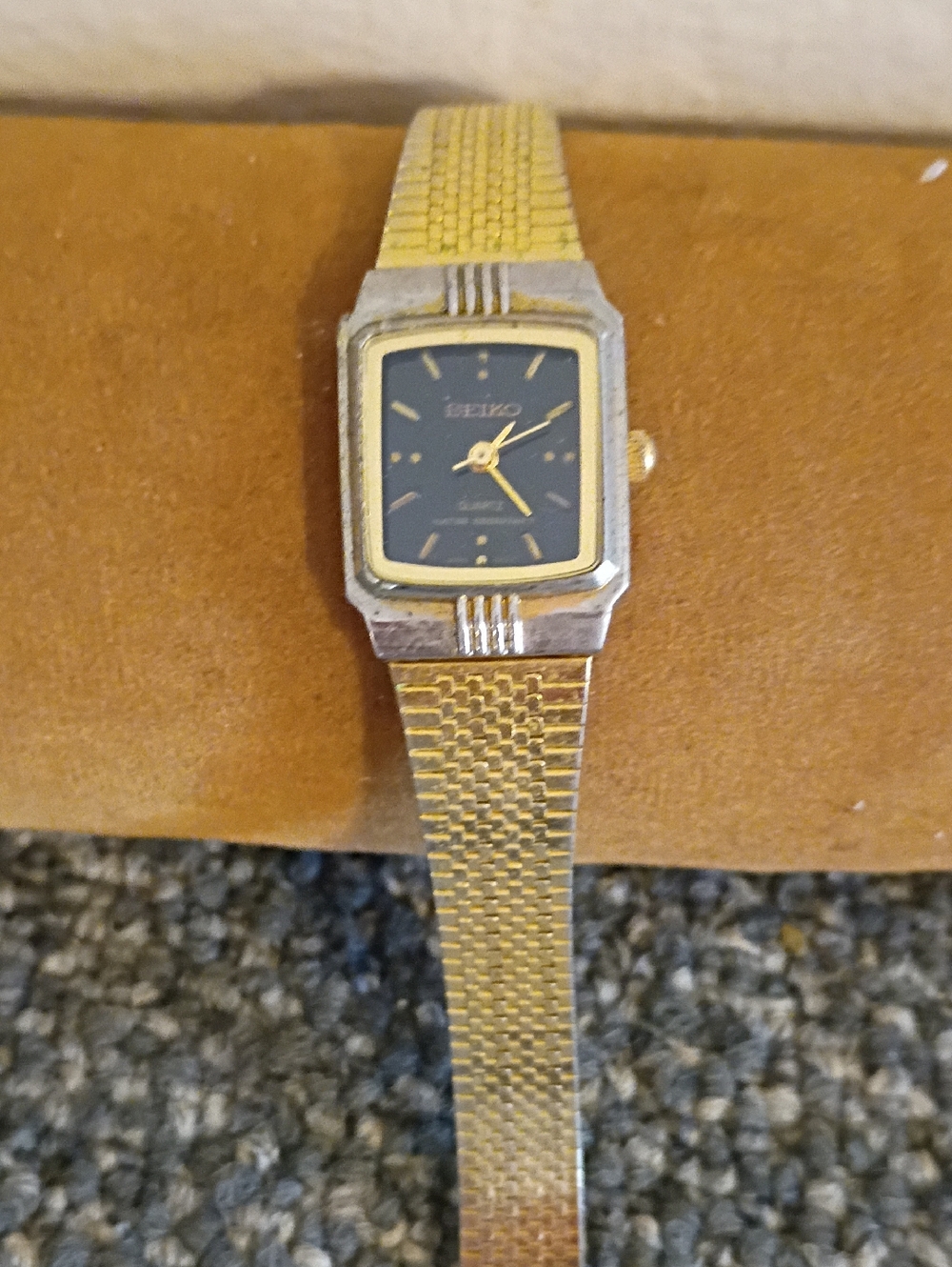 Seiko Vintage Two-Tone Gold and Silver Bracelet Watch with Black Dial